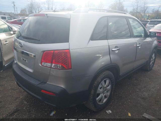 Kia Sorento LX 2WD 2013