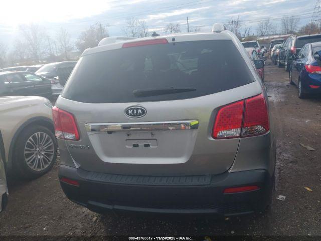 Kia Sorento LX 2WD 2013