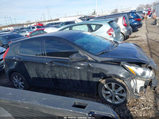 Hyundai Accent SE 5-Door 2012