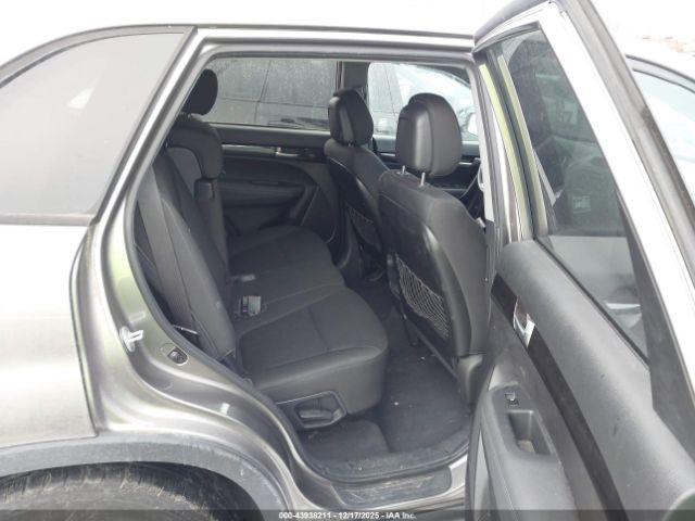 Kia Sorento LX 2WD 2014