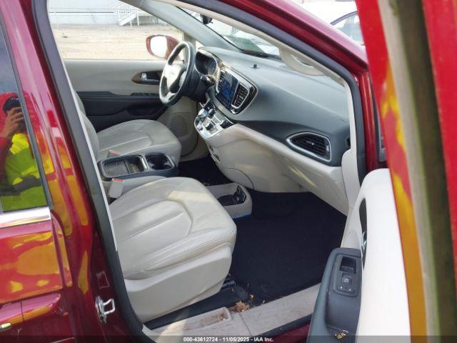 Chrysler Pacifica Touring-L 2017