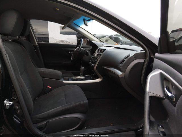 Nissan Altima 2.5 SV 2015