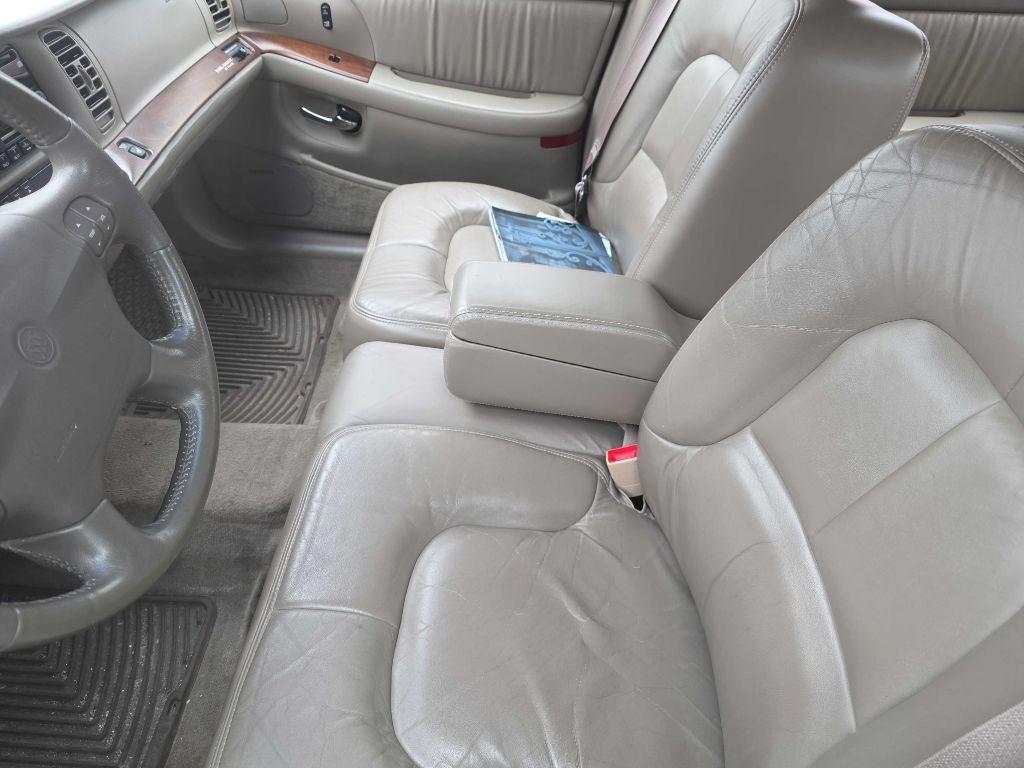 Buick Park Avenue  2001