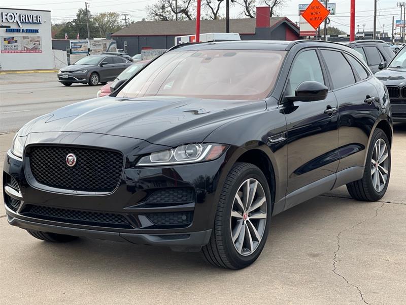 2017 Jaguar F-Pace Premium's photo
