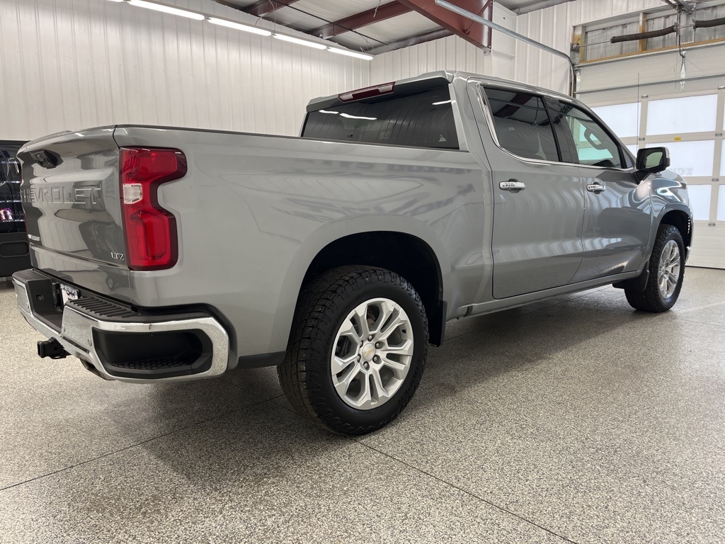 Chevrolet Silverado 1500 4WD Crew Cab 147" LTZ 2023