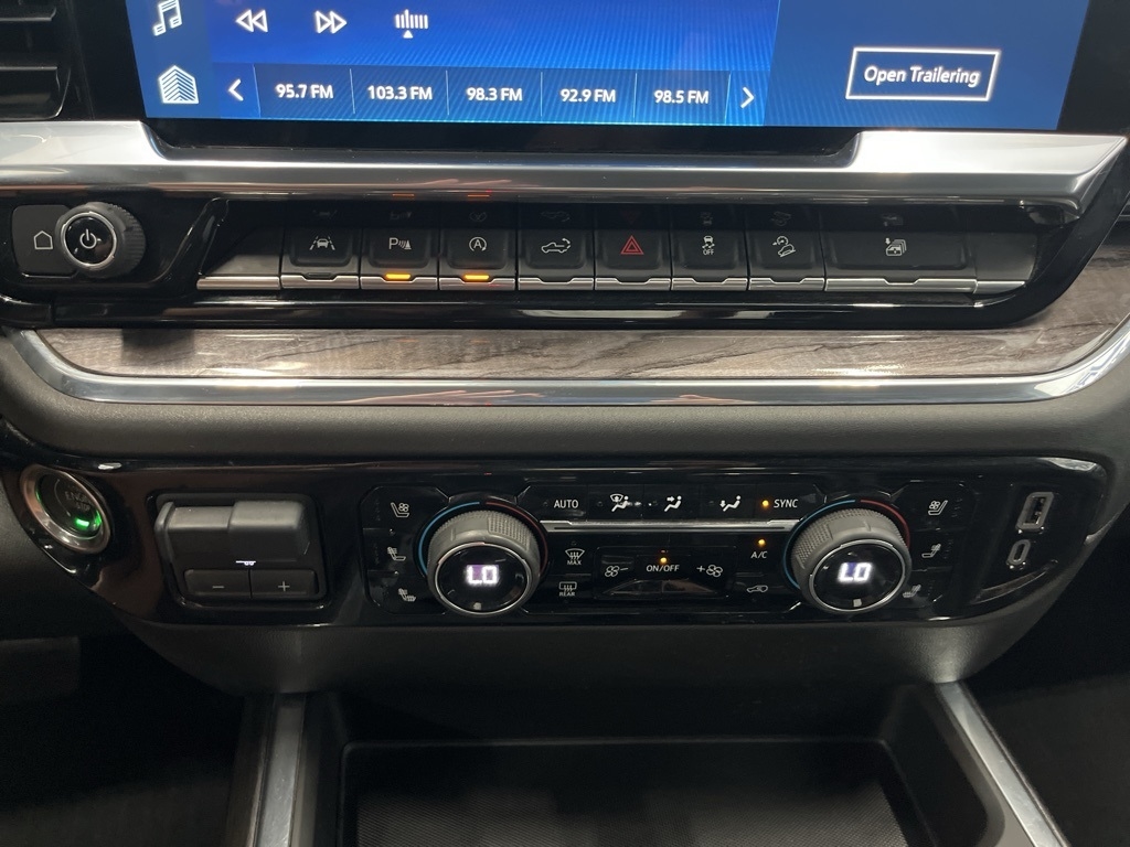 Chevrolet Silverado 1500 4WD Crew Cab 147" LTZ 2023