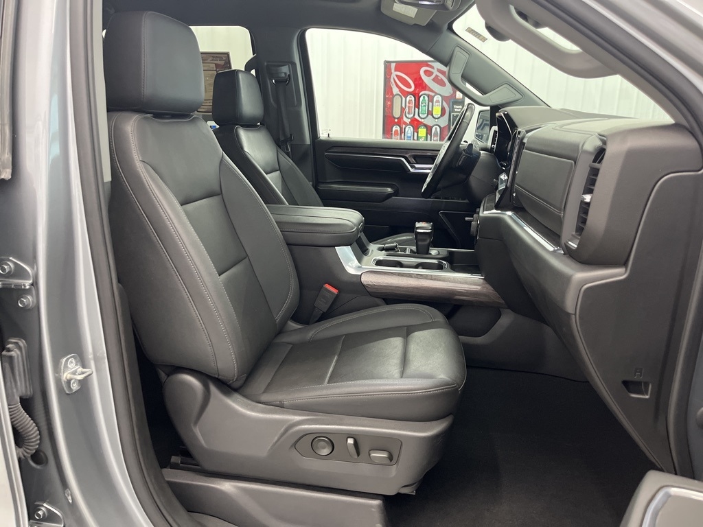 Chevrolet Silverado 1500 4WD Crew Cab 147" LTZ 2023