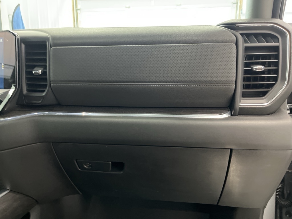Chevrolet Silverado 1500 4WD Crew Cab 147" LTZ 2023