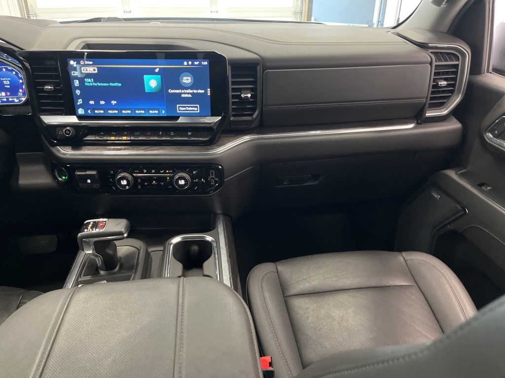 Chevrolet Silverado 1500 4WD Crew Cab 147" LTZ 2023