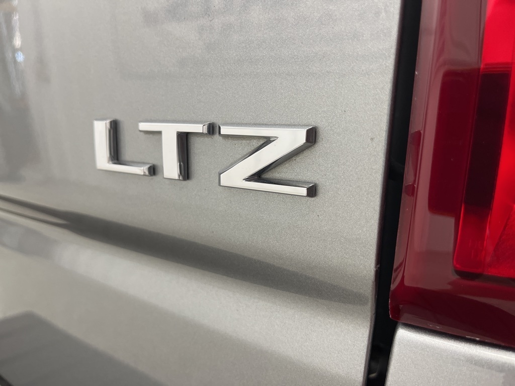 Chevrolet Silverado 1500 4WD Crew Cab 147" LTZ 2023