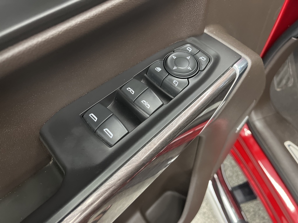 Chevrolet Silverado 1500 4WD Crew Cab 147" LTZ 2021