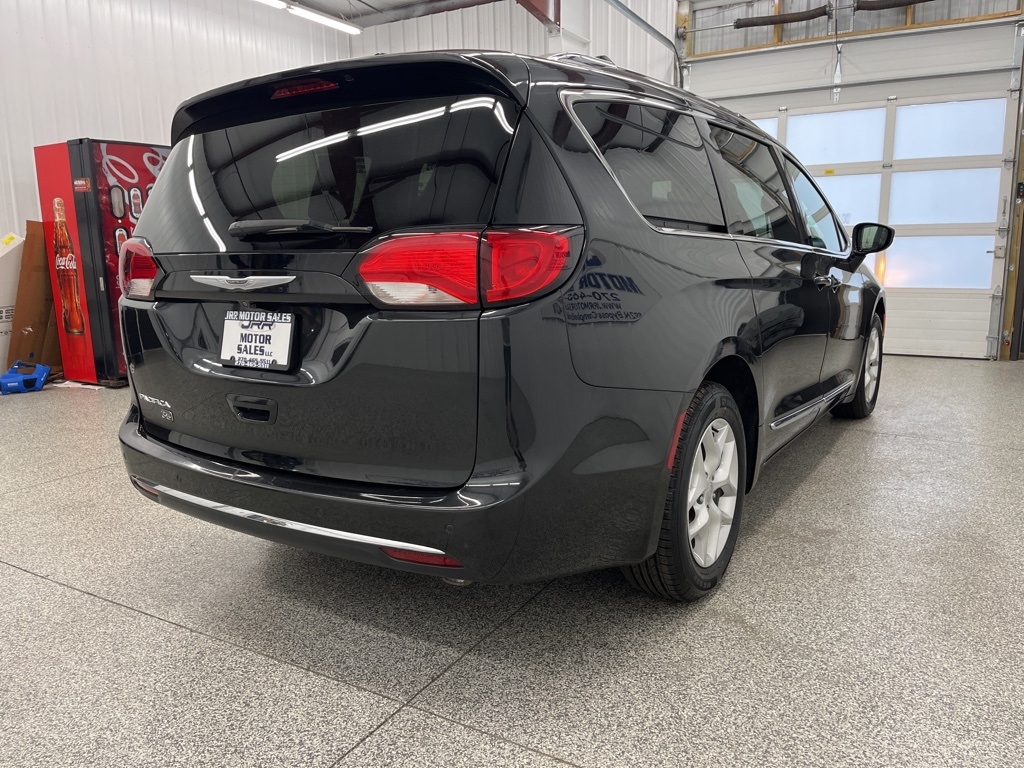 Chrysler Pacifica Touring L 35th Anniversary FWD *Ltd Avail* 2020