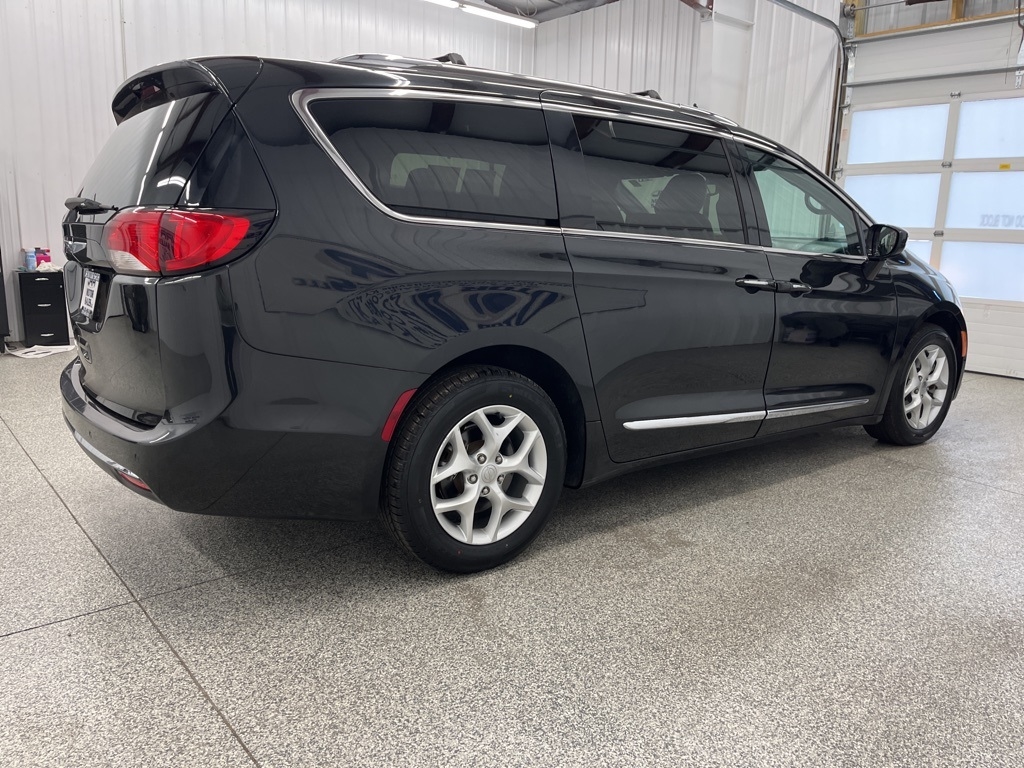 Chrysler Pacifica Touring L 35th Anniversary FWD *Ltd Avail* 2020