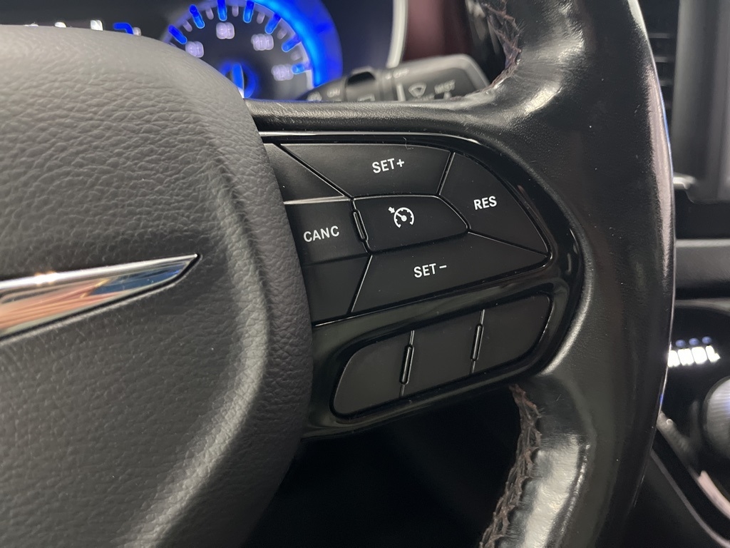 Chrysler Pacifica Touring L 35th Anniversary FWD *Ltd Avail* 2020