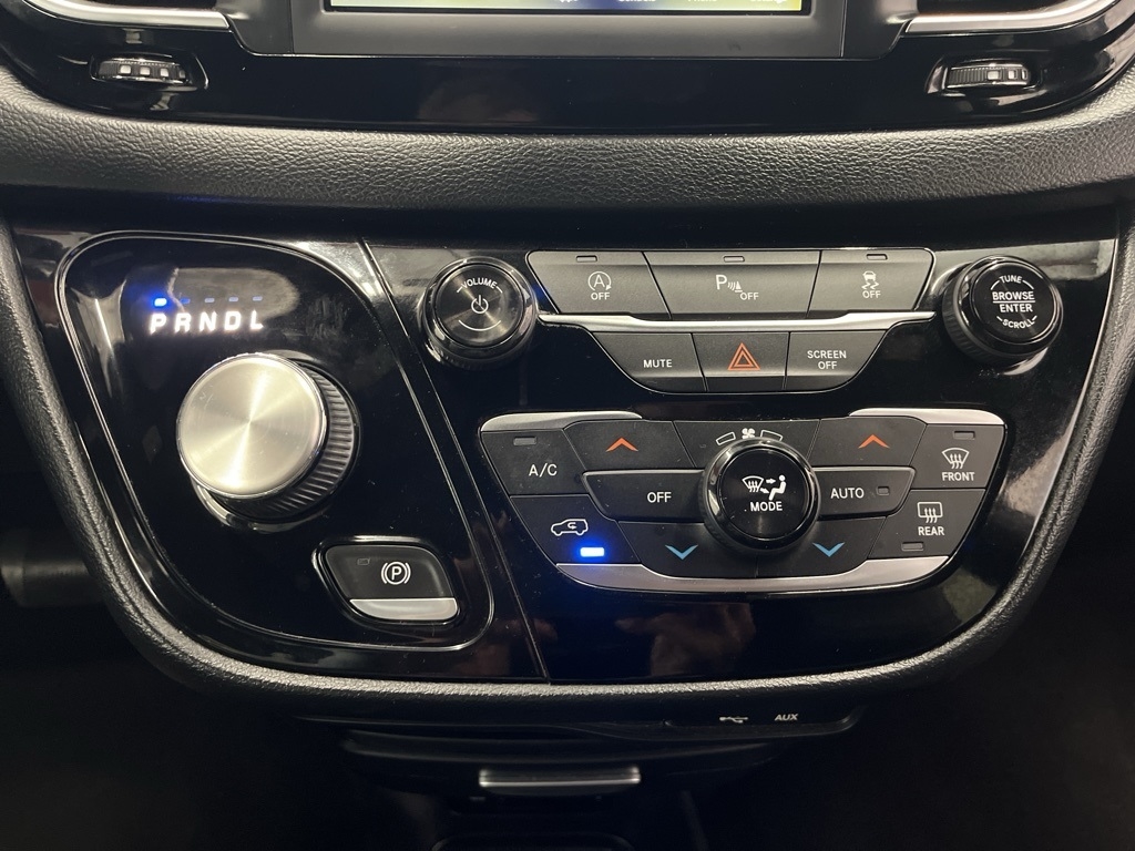 Chrysler Pacifica Touring L 35th Anniversary FWD *Ltd Avail* 2020