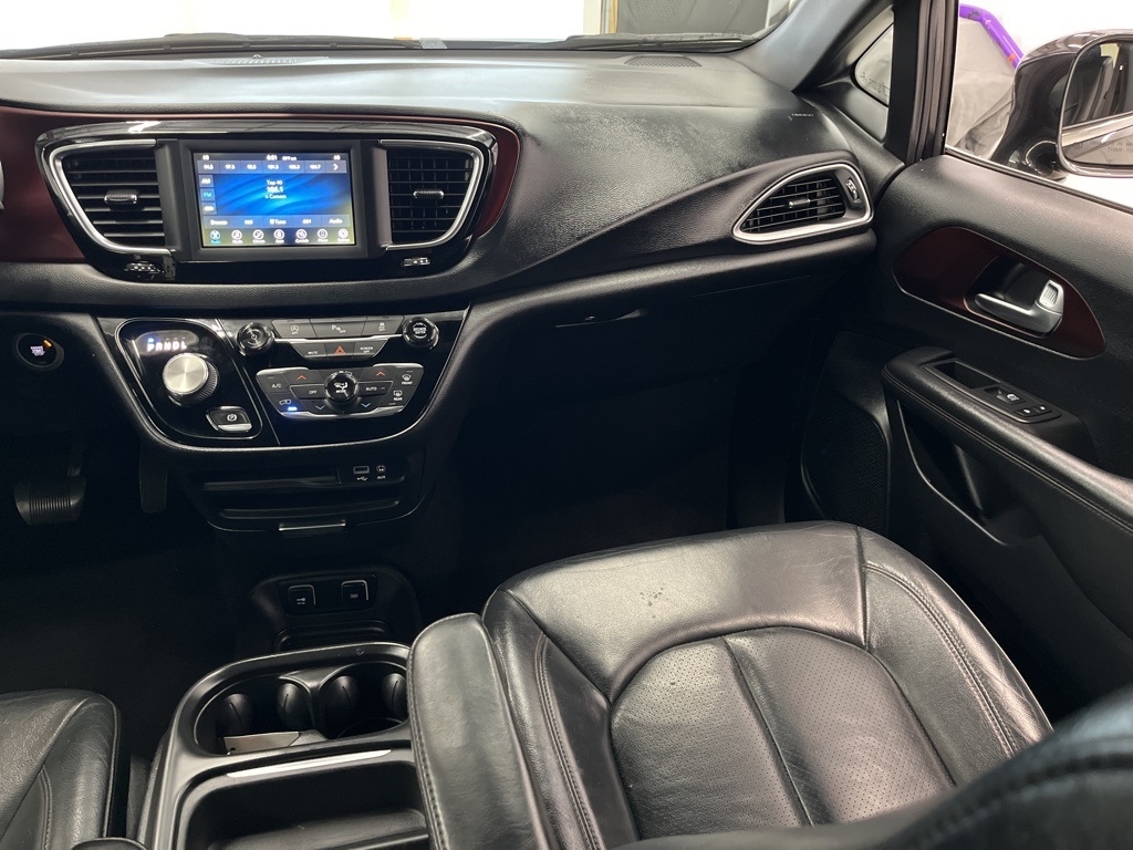Chrysler Pacifica Touring L 35th Anniversary FWD *Ltd Avail* 2020