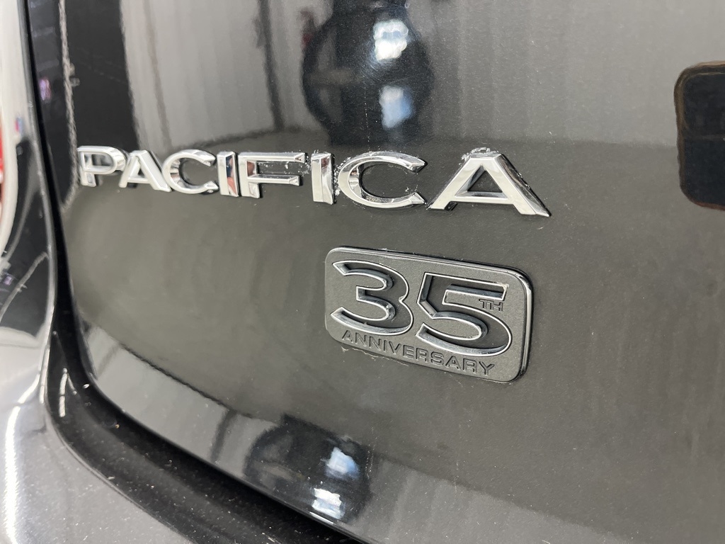 Chrysler Pacifica Touring L 35th Anniversary FWD *Ltd Avail* 2020