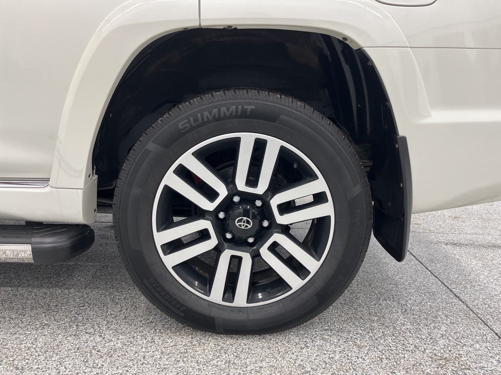 Toyota 4Runner Limited 4WD (Natl) 2022