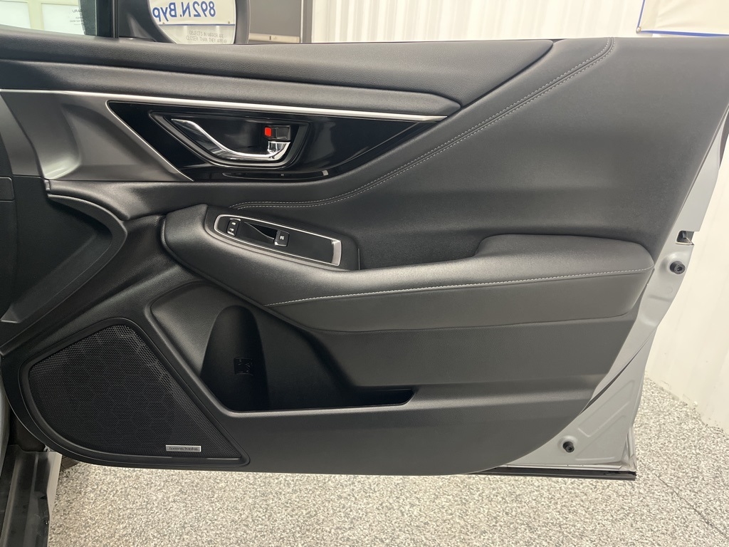 Subaru Outback Limited CVT 2022