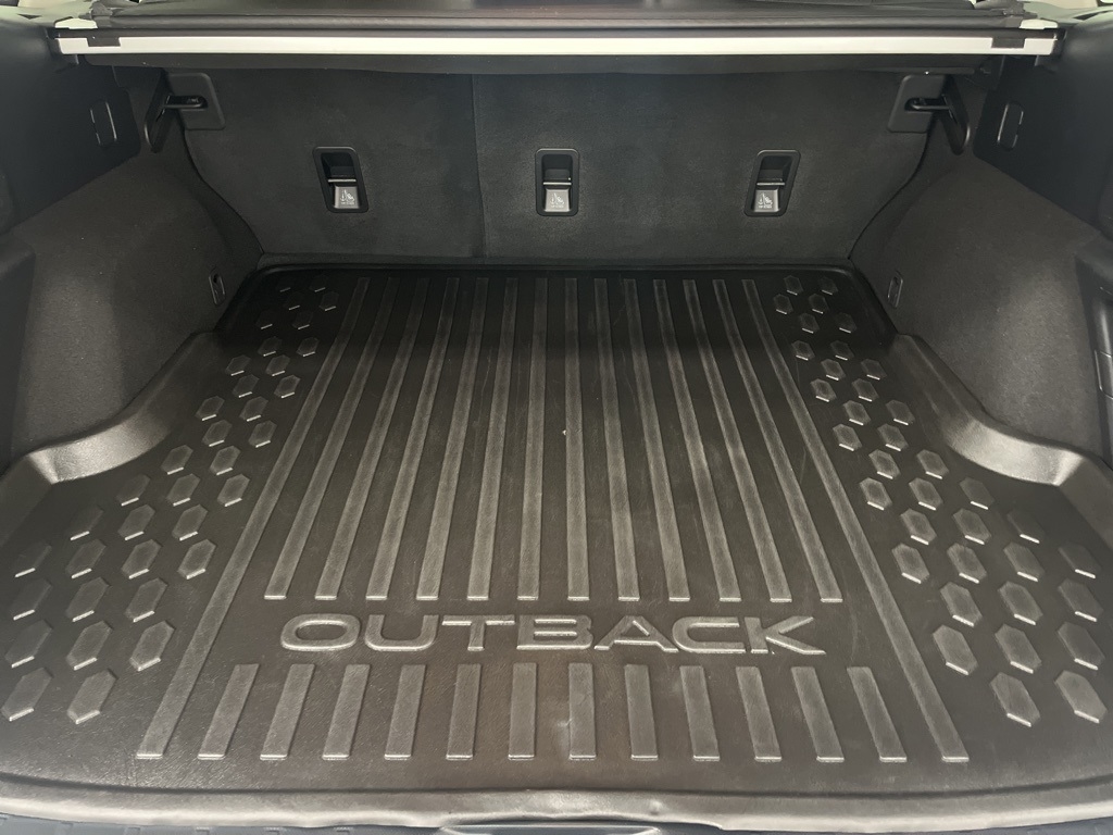 Subaru Outback Limited CVT 2022