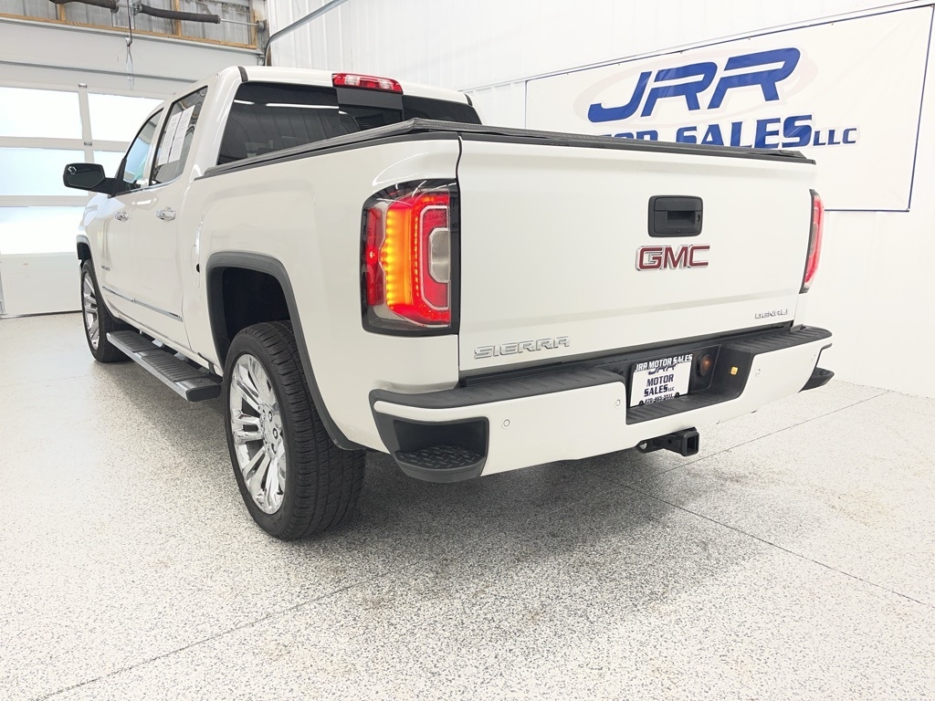 GMC Sierra 1500 4WD Crew Cab 143.5" Denali 2017