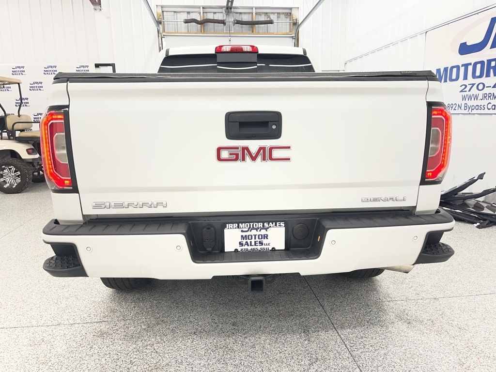 GMC Sierra 1500 4WD Crew Cab 143.5" Denali 2017