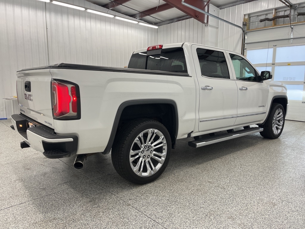 GMC Sierra 1500 4WD Crew Cab 143.5" Denali 2017