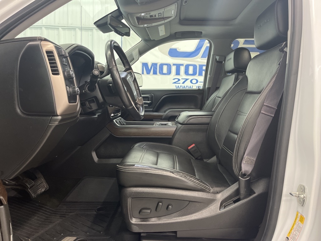 GMC Sierra 1500 4WD Crew Cab 143.5" Denali 2017