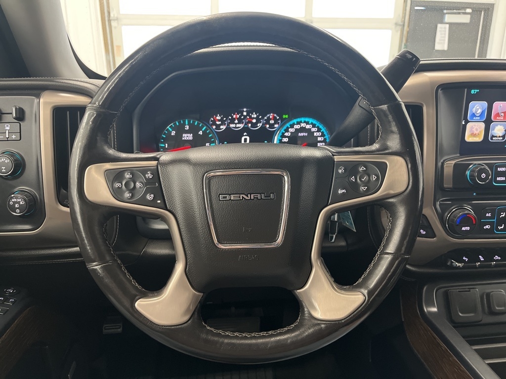 GMC Sierra 1500 4WD Crew Cab 143.5" Denali 2017