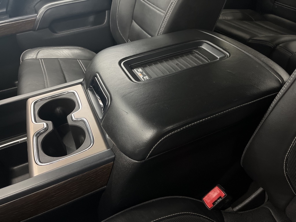 GMC Sierra 1500 4WD Crew Cab 143.5" Denali 2017