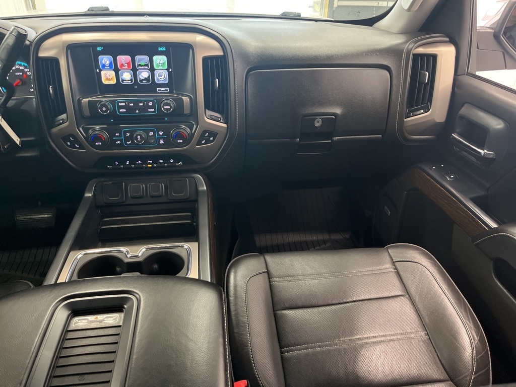 GMC Sierra 1500 4WD Crew Cab 143.5" Denali 2017