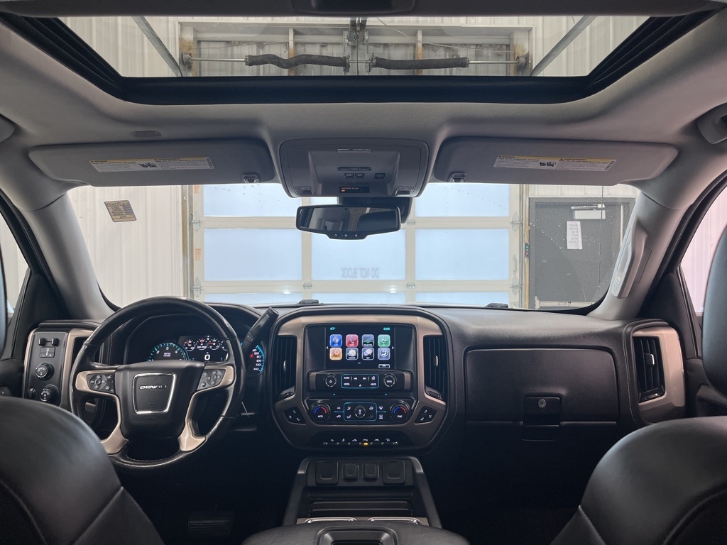 GMC Sierra 1500 4WD Crew Cab 143.5" Denali 2017