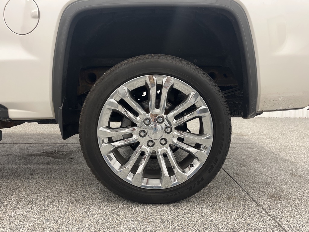 GMC Sierra 1500 4WD Crew Cab 143.5" Denali 2017