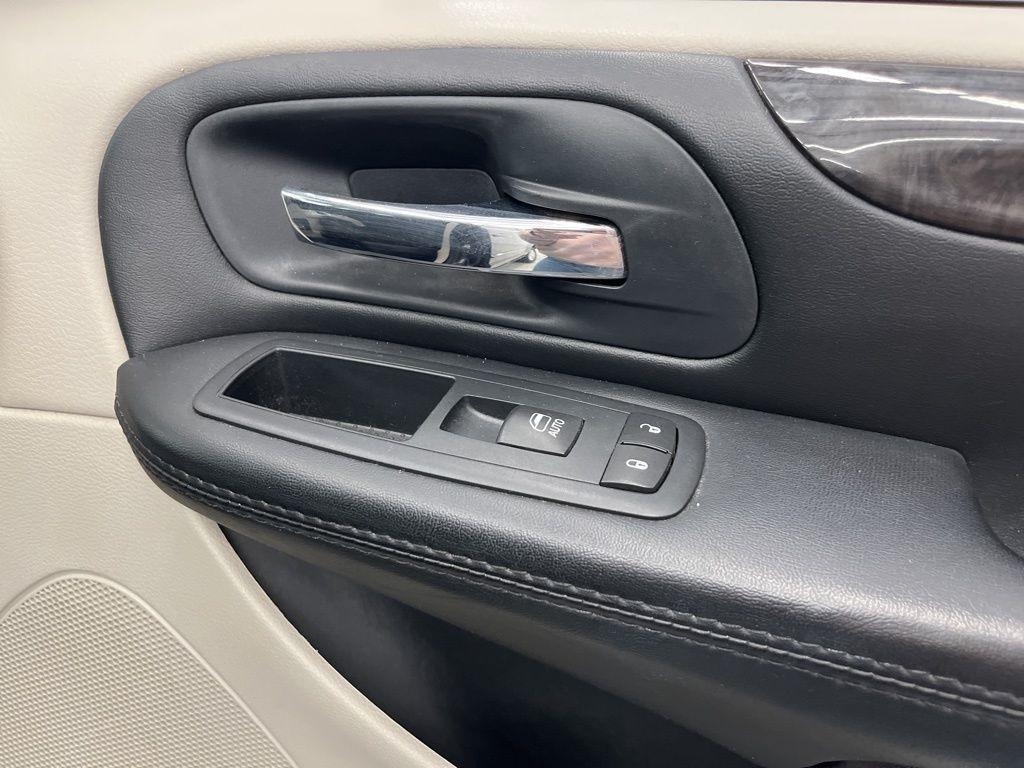 Dodge Grand Caravan 4dr Wgn SXT 2016