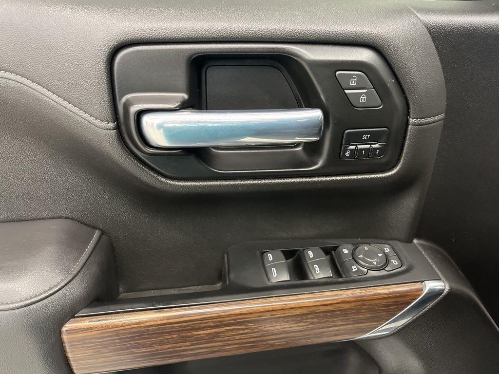 Chevrolet Silverado 1500 4WD Crew Cab 147" High Country 2021