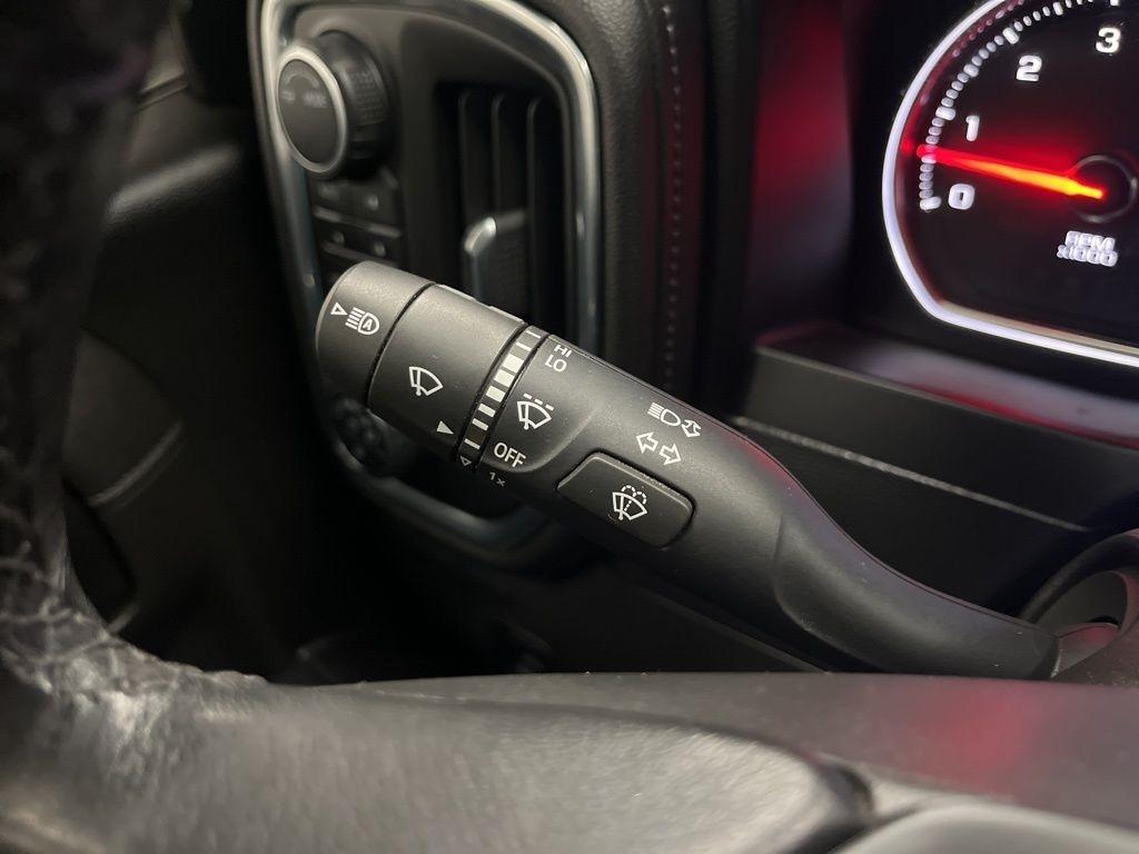 Chevrolet Silverado 1500 4WD Crew Cab 147" High Country 2021