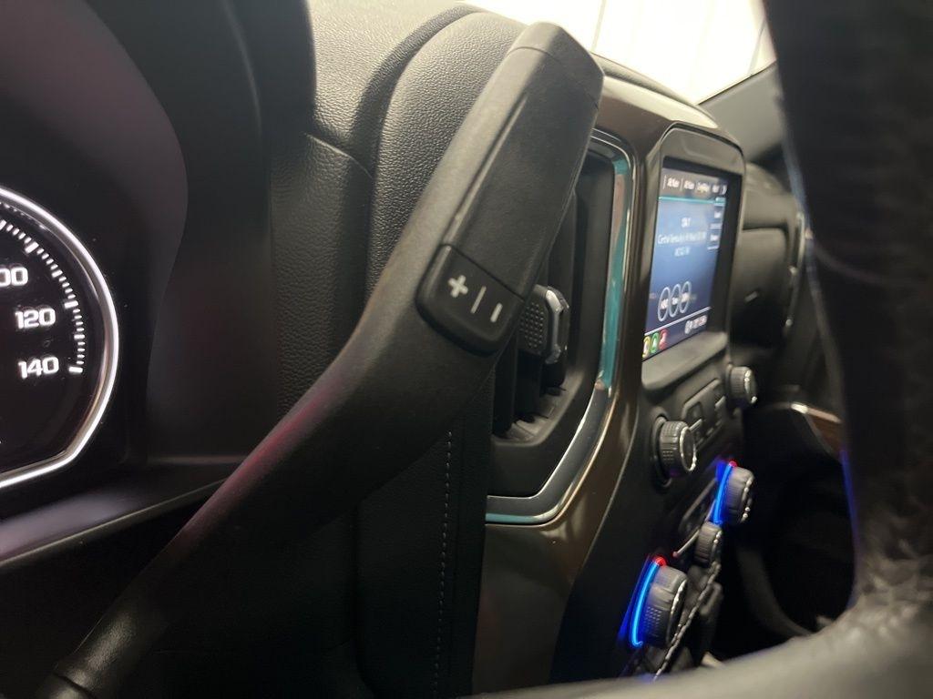 Chevrolet Silverado 1500 4WD Crew Cab 147" High Country 2021