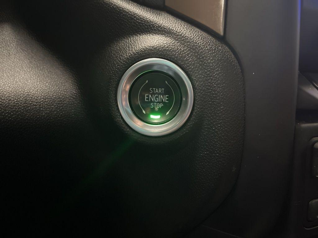 Chevrolet Silverado 1500 4WD Crew Cab 147" High Country 2021