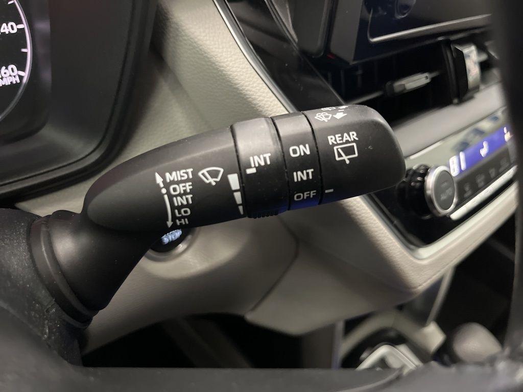 Toyota Corolla Cross LE 2WD (Natl) 2023