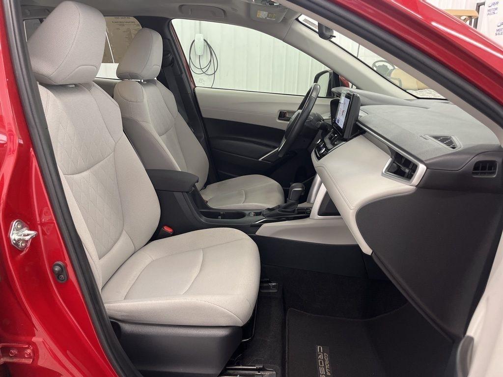 Toyota Corolla Cross LE 2WD (Natl) 2023