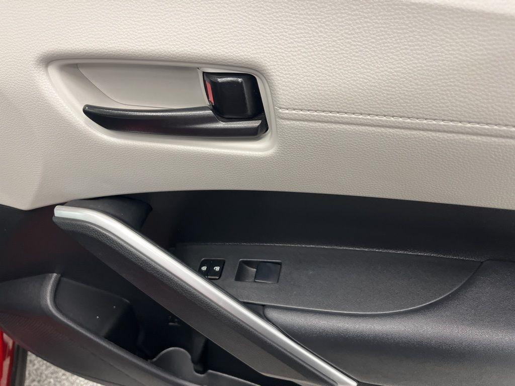 Toyota Corolla Cross LE 2WD (Natl) 2023