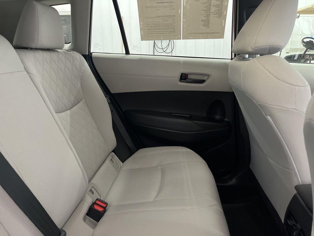 Toyota Corolla Cross LE 2WD (Natl) 2023