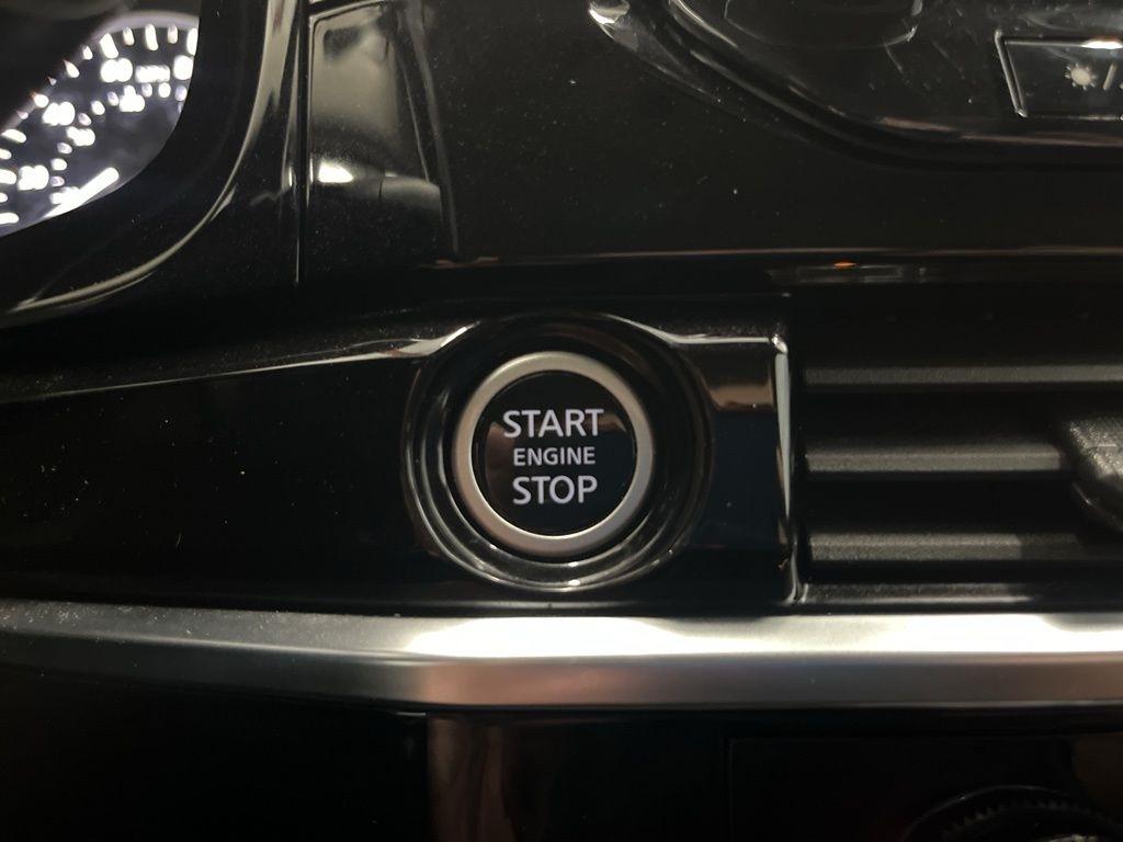 Nissan Pathfinder SL 4WD 2024