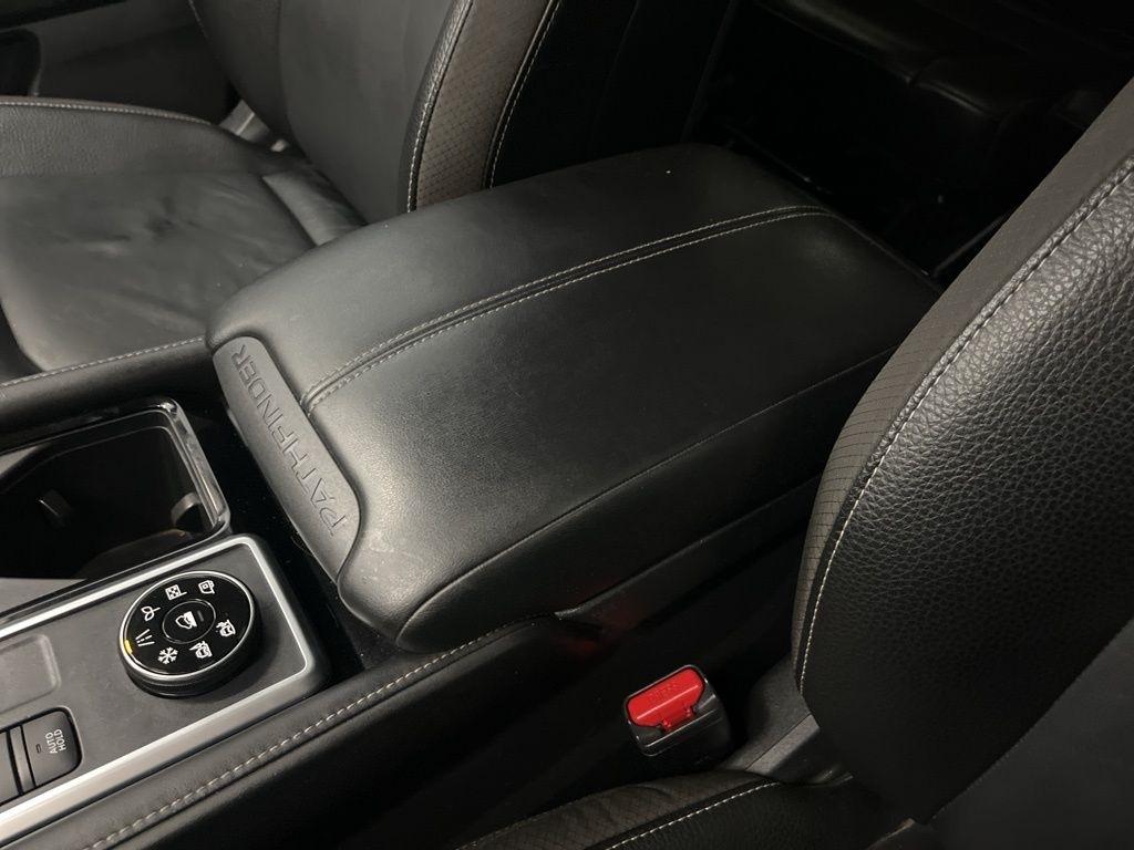 Nissan Pathfinder SL 4WD 2024