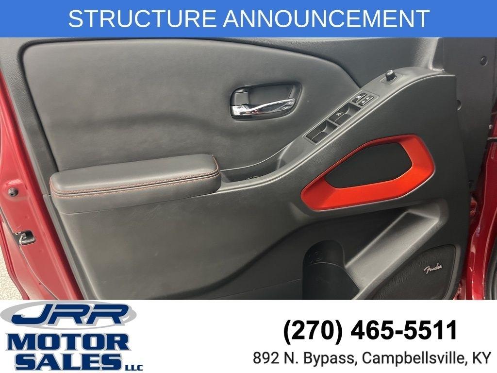 Nissan Frontier Crew Cab 4x4 PRO-4X Auto 2023