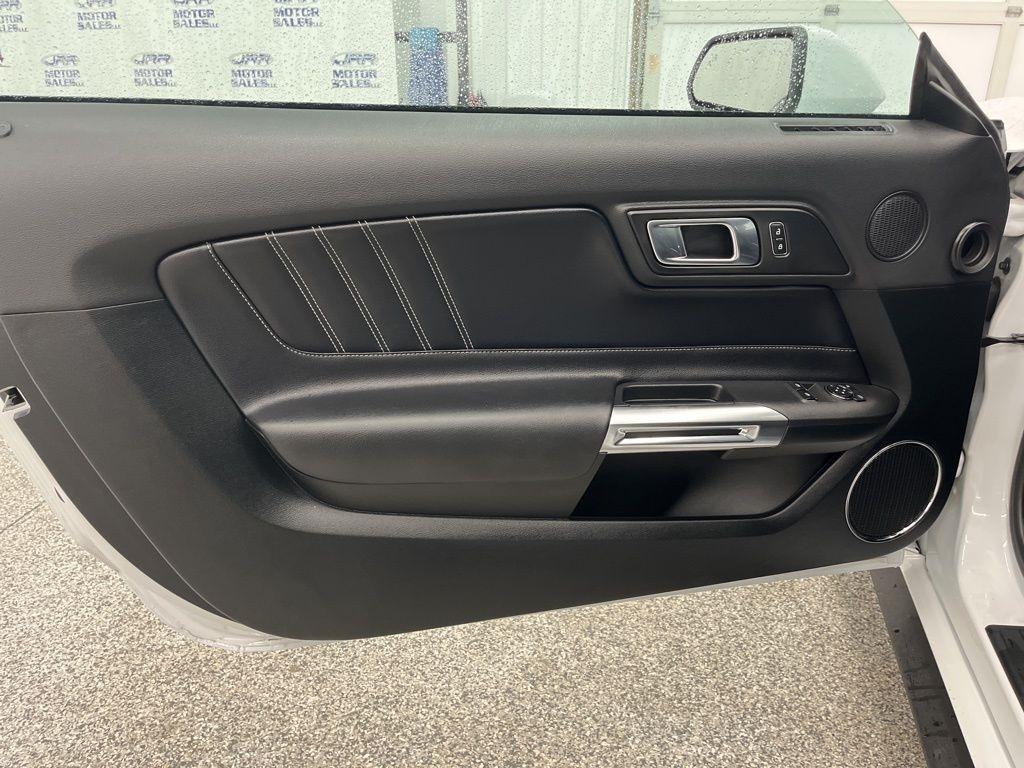 Ford Mustang EcoBoost Fastback 2023