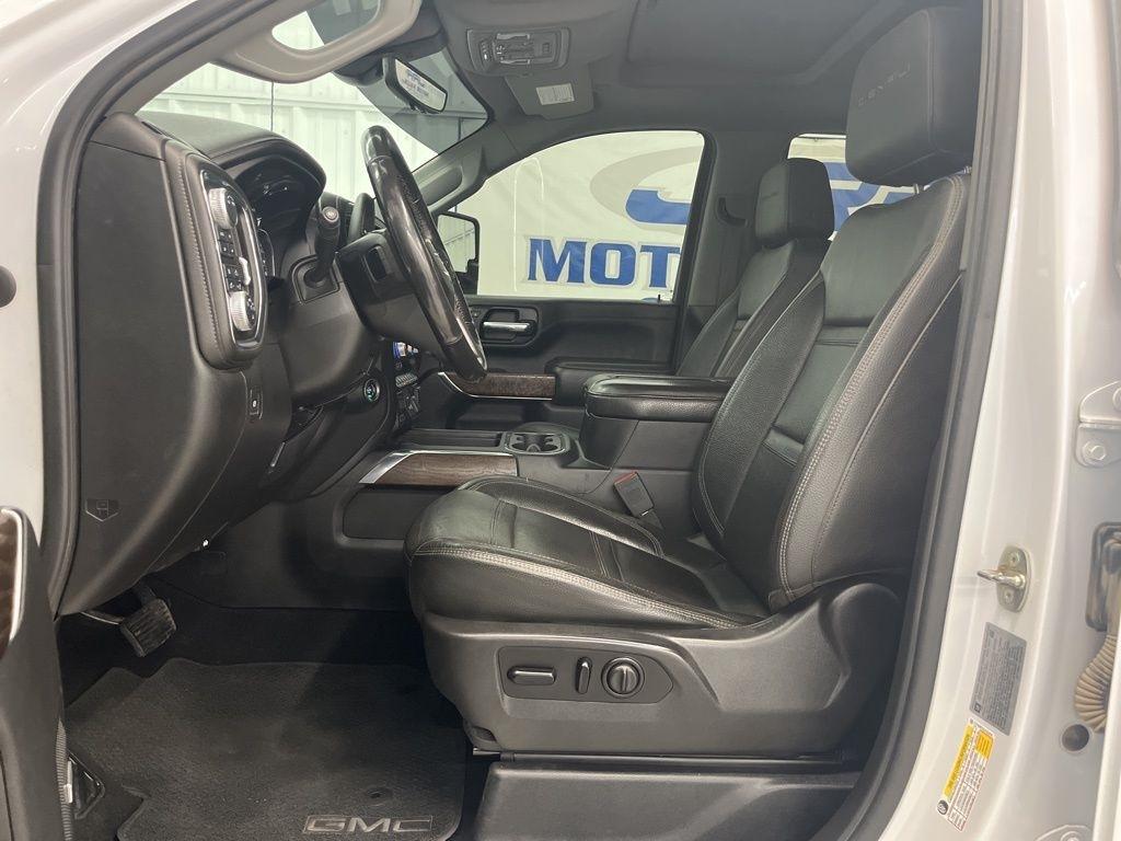 GMC Sierra 2500HD 4WD Crew Cab 159" Denali 2020