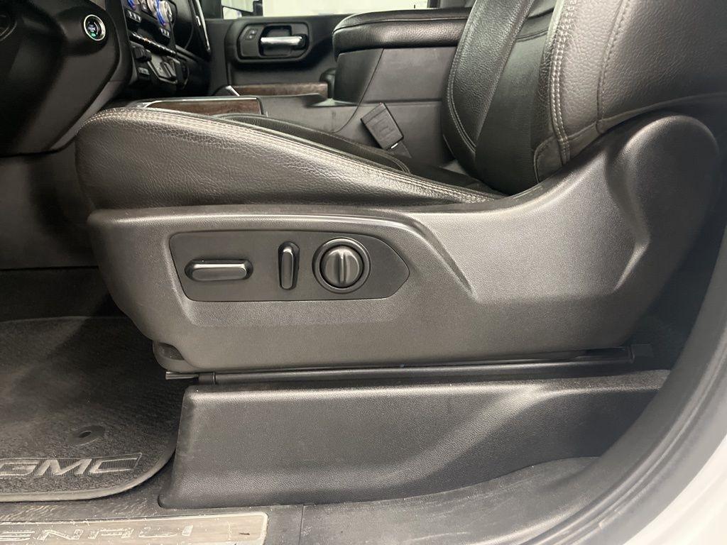 GMC Sierra 2500HD 4WD Crew Cab 159" Denali 2020