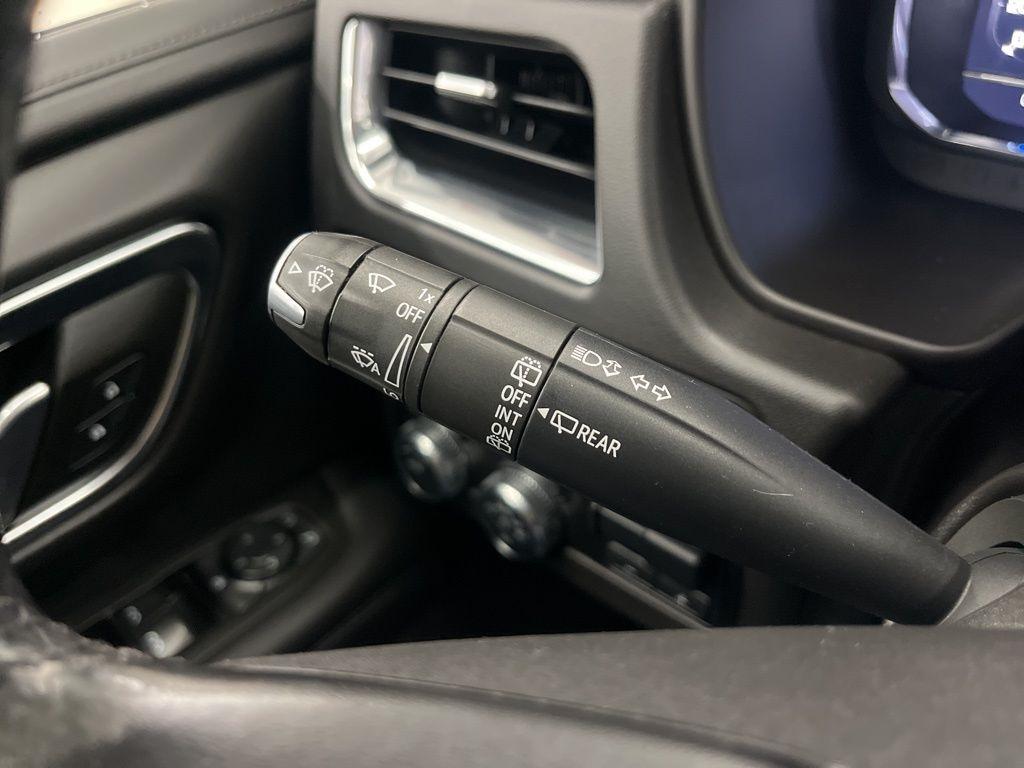 GMC Yukon XL 4WD 4dr SLE 2022