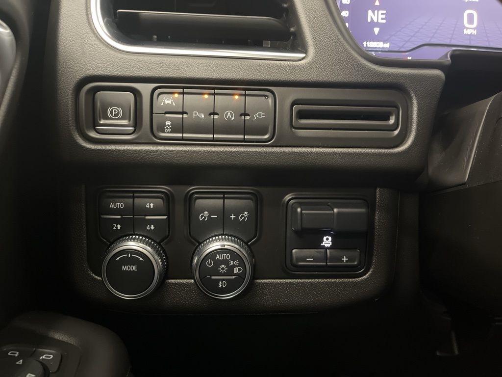 GMC Yukon XL 4WD 4dr SLE 2022